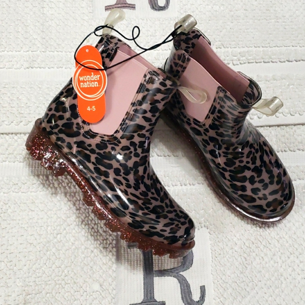 WONDER NATION RAIN BOOTS